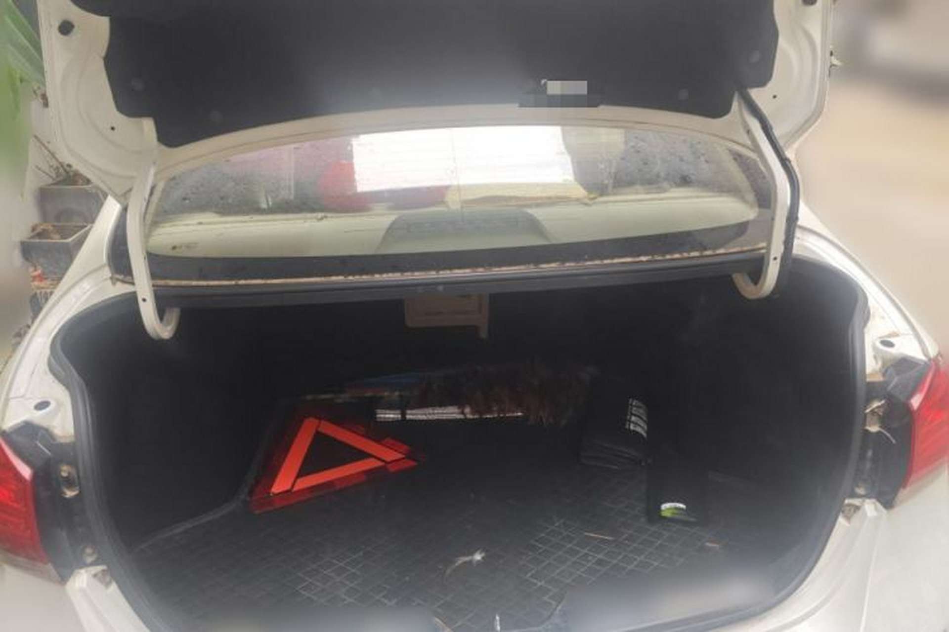 Used Suzuki Alivio 2015 1.6L Automatic Luxury Model Trunk