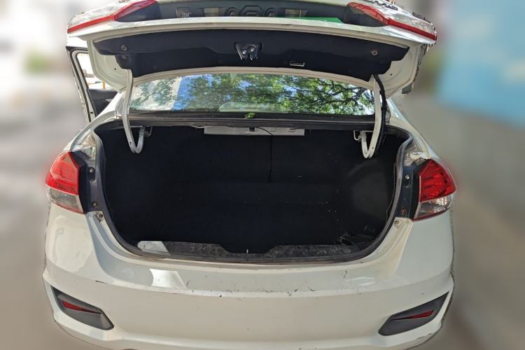 Used Suzuki Alivio 2015 1.6L Manual Comfort Model Trunk