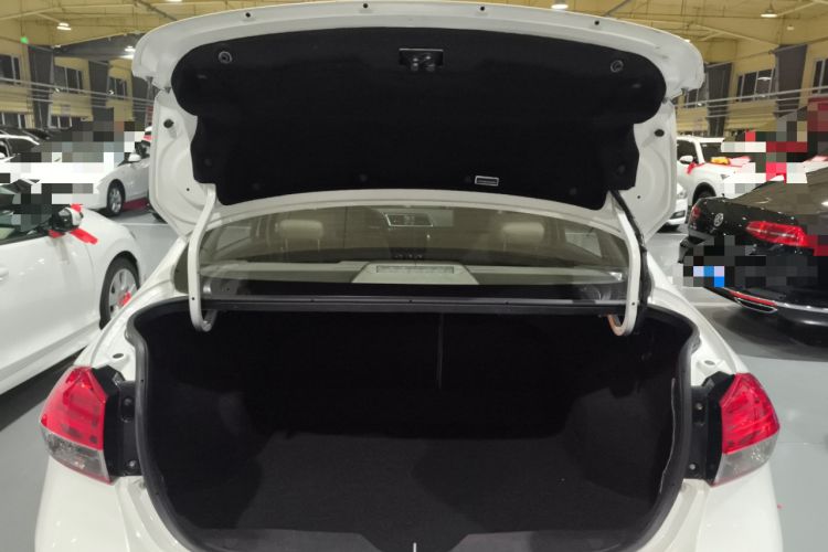 Used Suzuki Alivio 2015 1.6L Manual Comfort Model Trunk