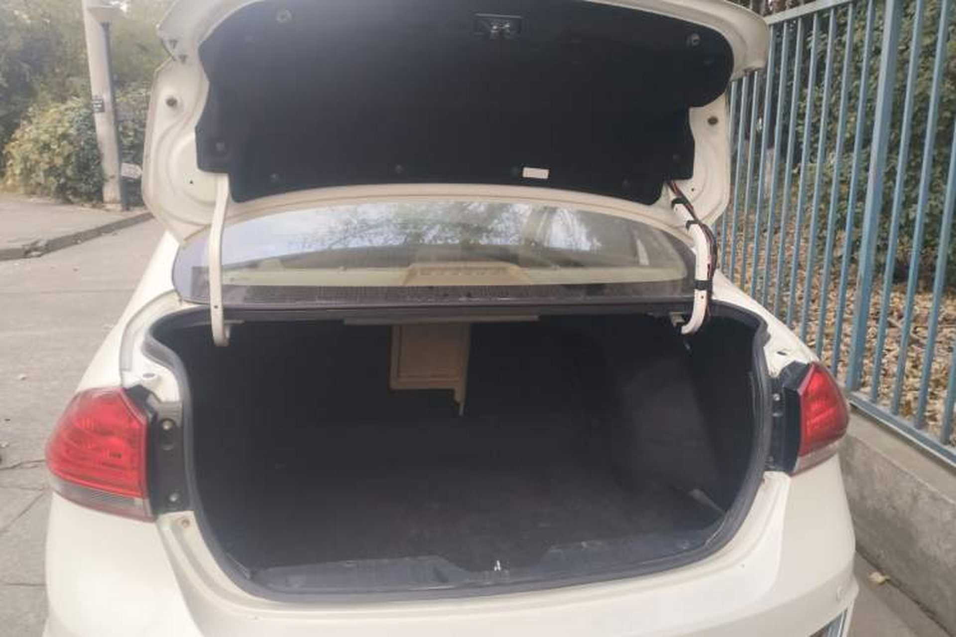 Used Suzuki Alivio 2015 1.6L Automatic Enjoyment Model Trunk