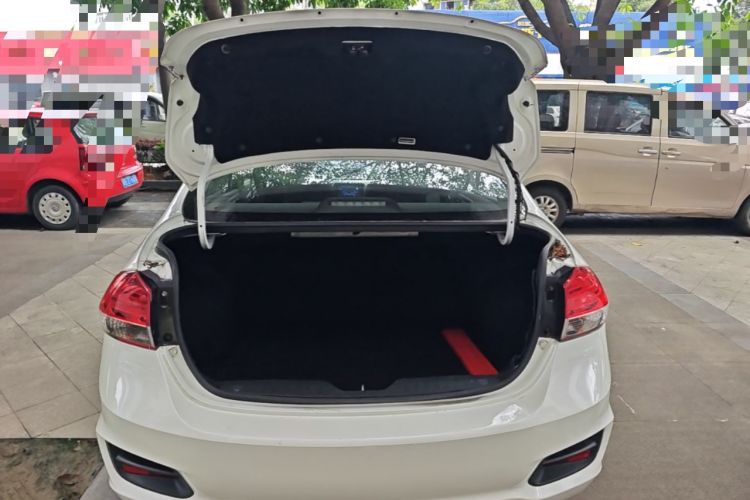 Used Suzuki Alivio 2015 1.6L Automatic Comfort Model Trunk
