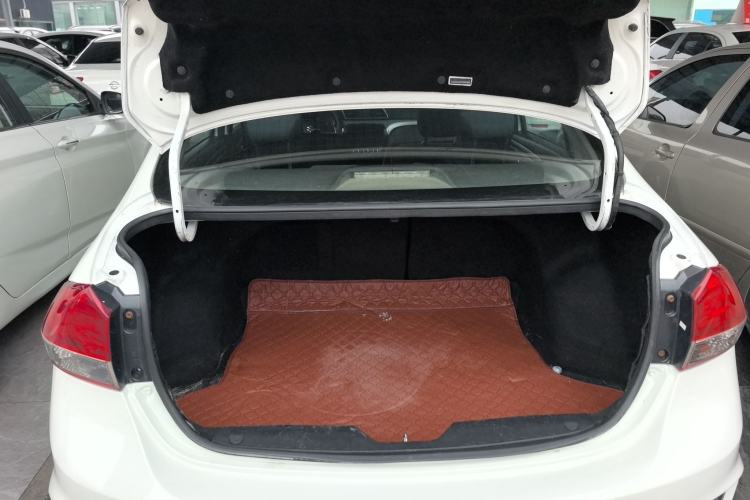 Used Suzuki Alivio 2015 1.6L Automatic Comfort Model Trunk