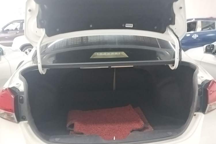 Used Suzuki Alivio 2015 1.6L Manual Comfort Model Trunk