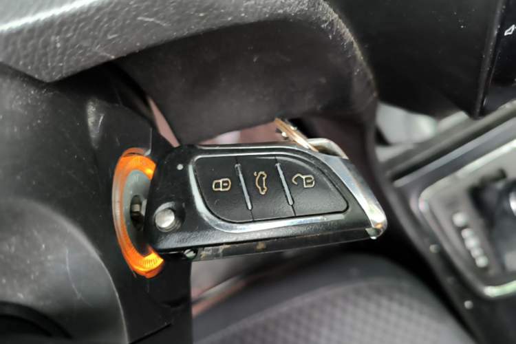 Used Suzuki Alivio 2015 1.6L Automatic Comfort Model Vehicle Key