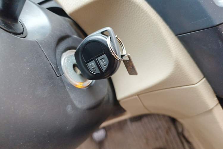 Used Suzuki Alivio 2015 1.6L Manual Comfort Model Vehicle Key