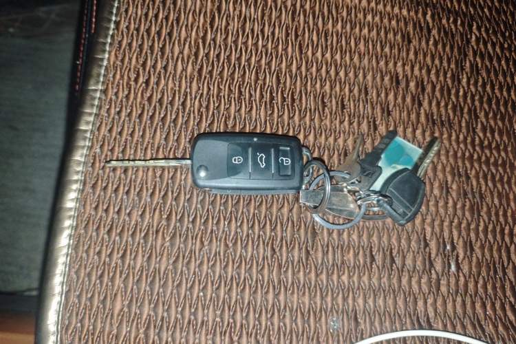 Used Suzuki Alivio 2015 1.6L Manual Comfort Model Vehicle Key