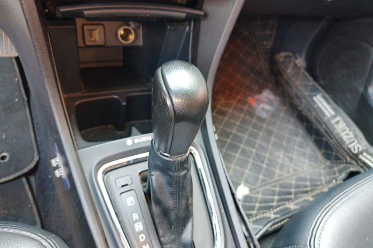 Used Suzuki Alivio 2018 1.6L Automatic Pro Edition Deluxe Version Gear Lever