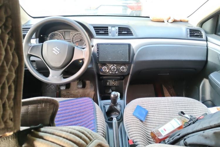 Used Suzuki Alivio  Center Console
