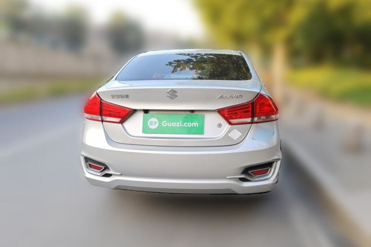Used Suzuki Alivio  Rear