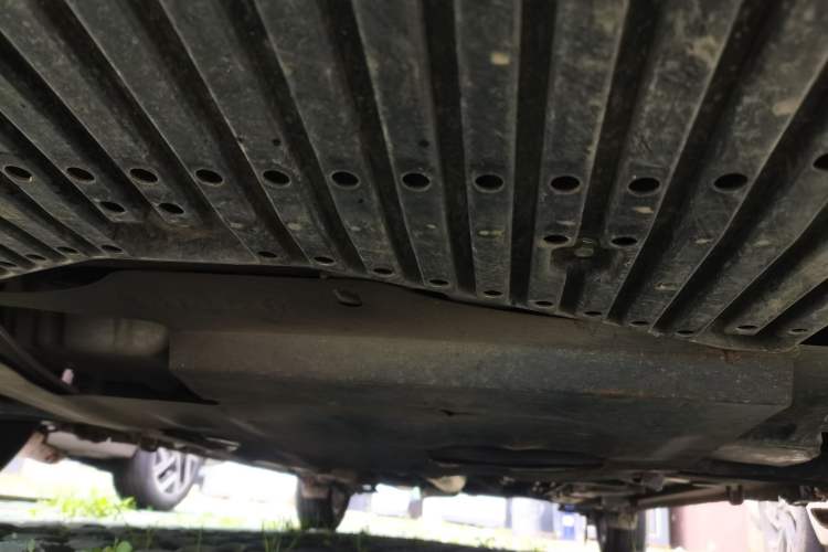 Used Suzuki Alivio  Chassis Front Left