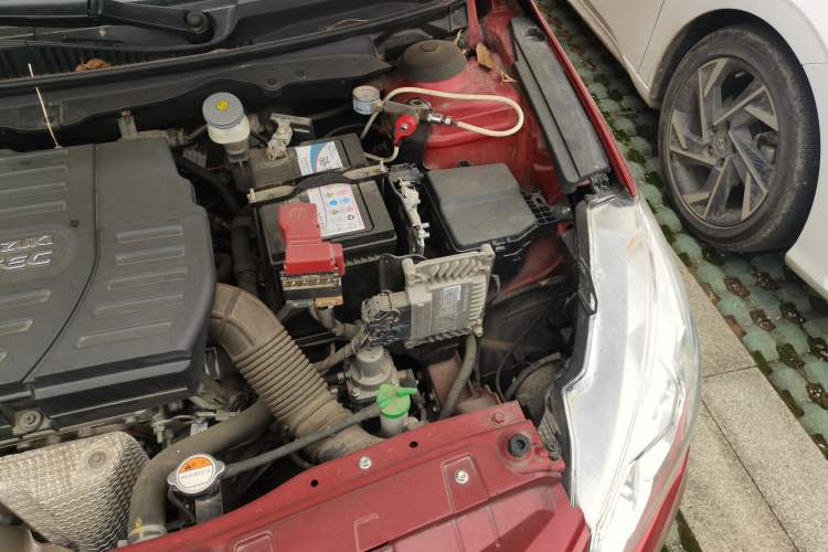 Used Suzuki Alivio  Engine Bay Left