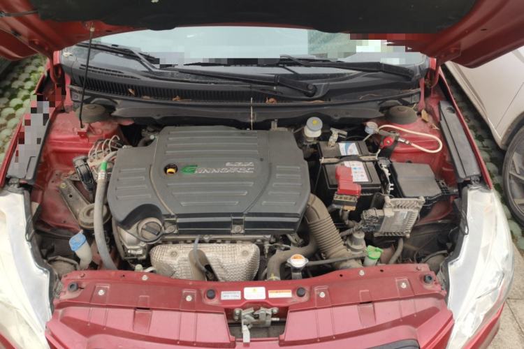 Used Suzuki Alivio  Engine Bay