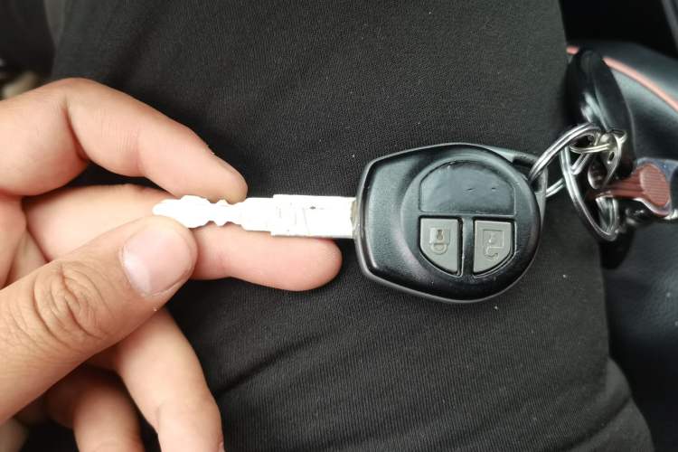 Used Suzuki Alivio  Vehicle Key