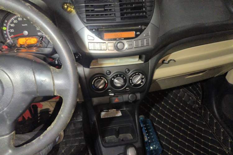 Used Suzuki Alto 2009 1.0L Automatic Luxury Version Audio And AC Panel