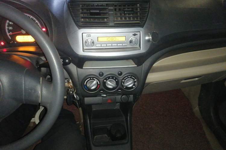 Used Suzuki Alto 2009 1.0L Manual Comfort Edition Audio And AC Panel