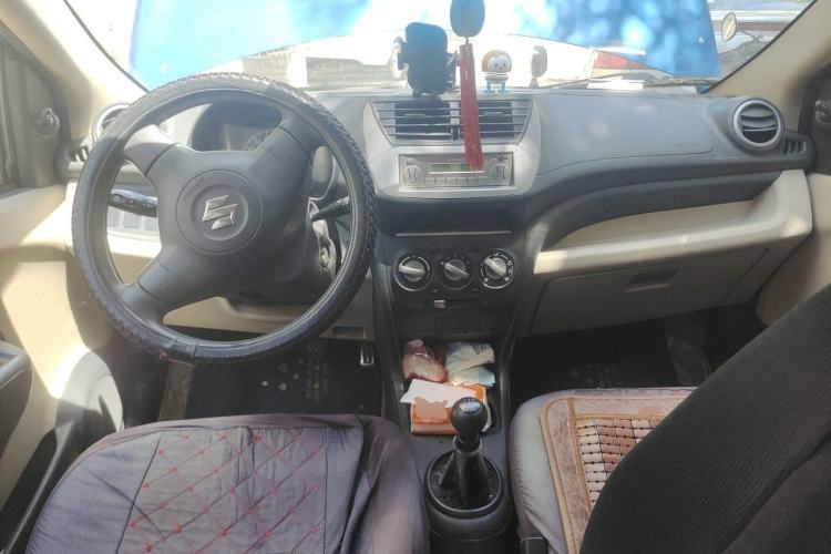 Used Suzuki Alto 2009 1.0L Manual Comfort Edition Center Console