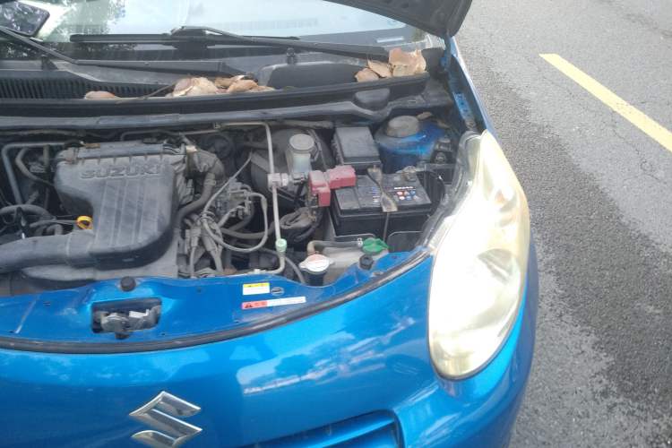 Used Suzuki Alto 2009 1.0L Automatic Luxury Version Engine Bay Left