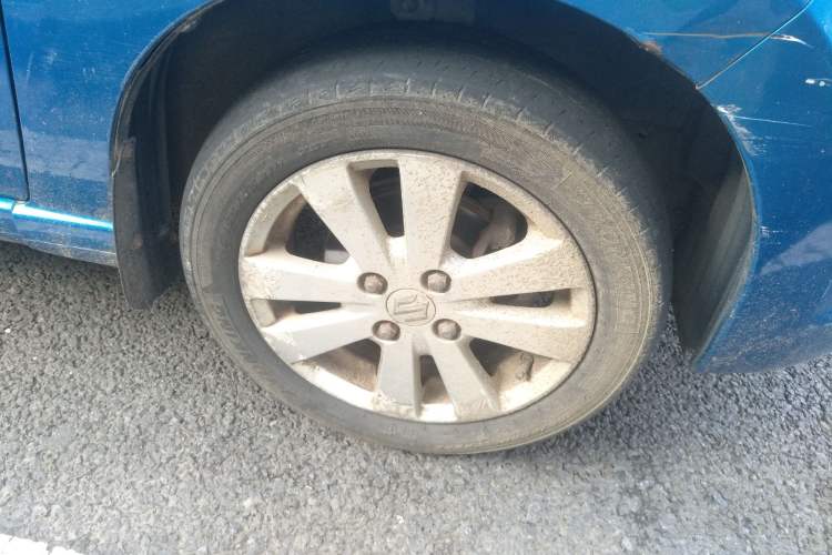 Used Suzuki Alto 2009 1.0L Automatic Luxury Version Right Front Wheel Hub