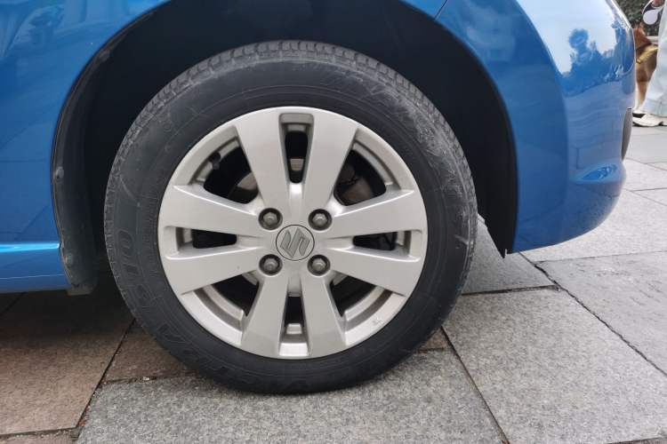 Used Suzuki Alto 2009 1.0L Manual Deluxe Edition Right Front Wheel Hub