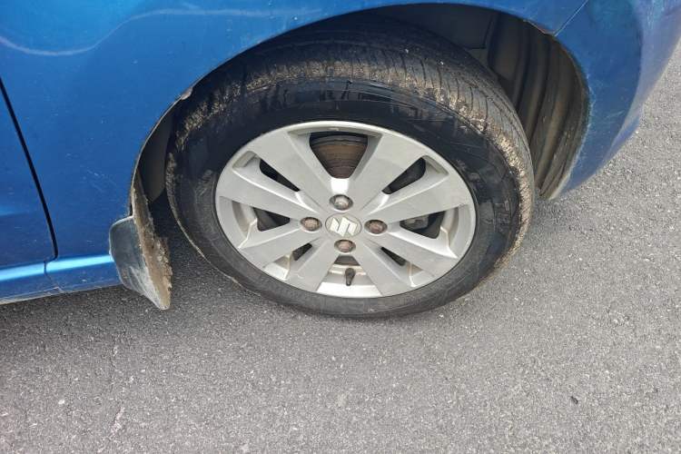 Used Suzuki Alto 2009 1.0L Manual Deluxe Edition Right Front Wheel Hub