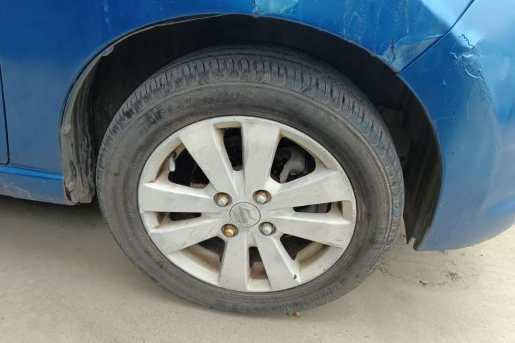 Used Suzuki Alto 2009 1.0L Automatic Luxury Version Right Front Wheel Hub