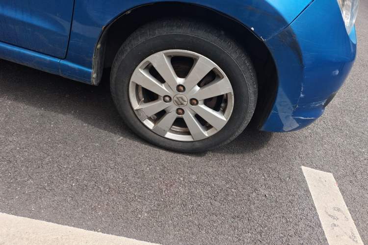 Used Suzuki Alto 2009 1.0L Manual Deluxe Edition Right Front Wheel Hub