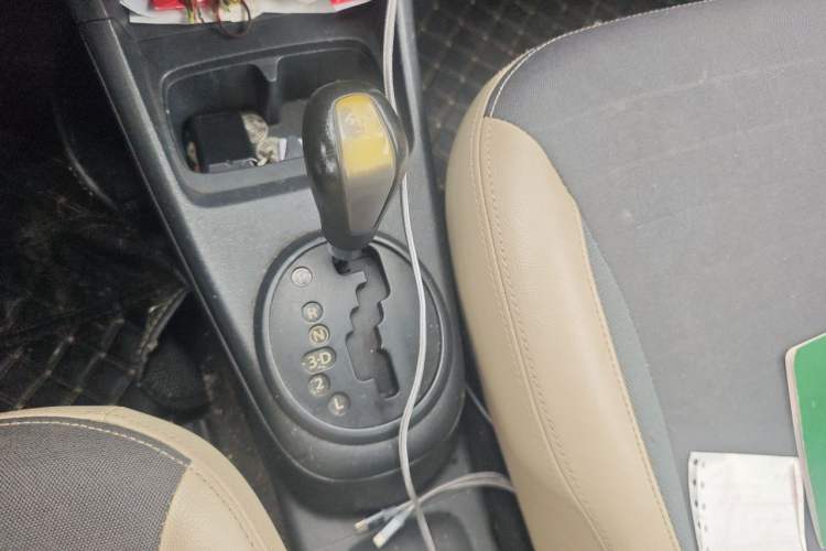 Used Suzuki Alto 2009 1.0L Automatic Luxury Version Gear Lever