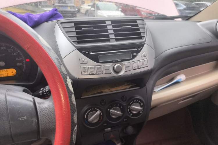 Used Suzuki Alto 2009 1.0L Automatic Luxury Version Audio And AC Panel