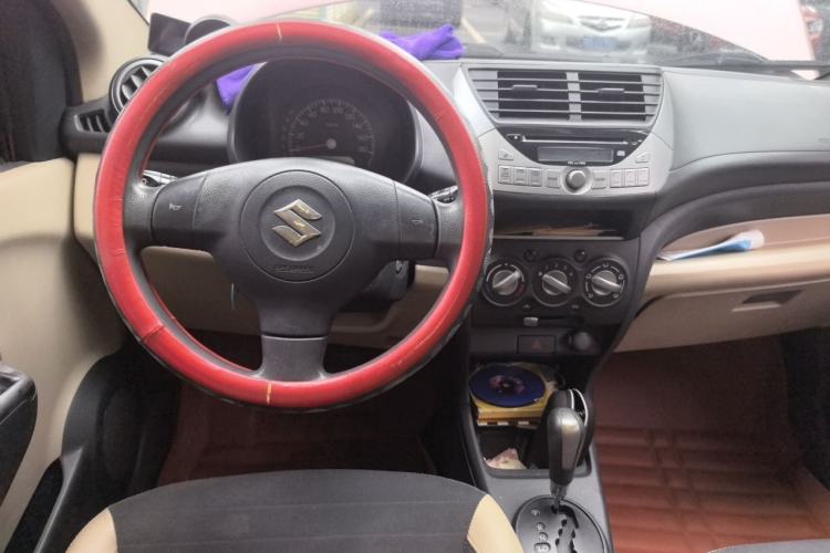 Used Suzuki Alto 2009 1.0L Automatic Luxury Version Center Console