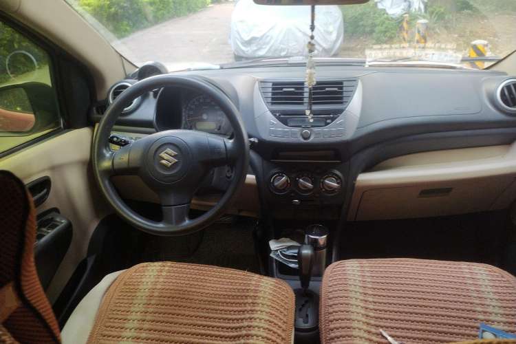 Used Suzuki Alto 2009 1.0L Automatic Luxury Version Center Console