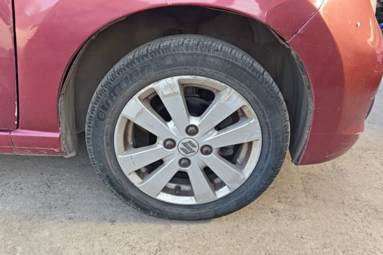 Used Suzuki Alto 2009 1.0L Automatic Luxury Version Right Front Wheel Hub