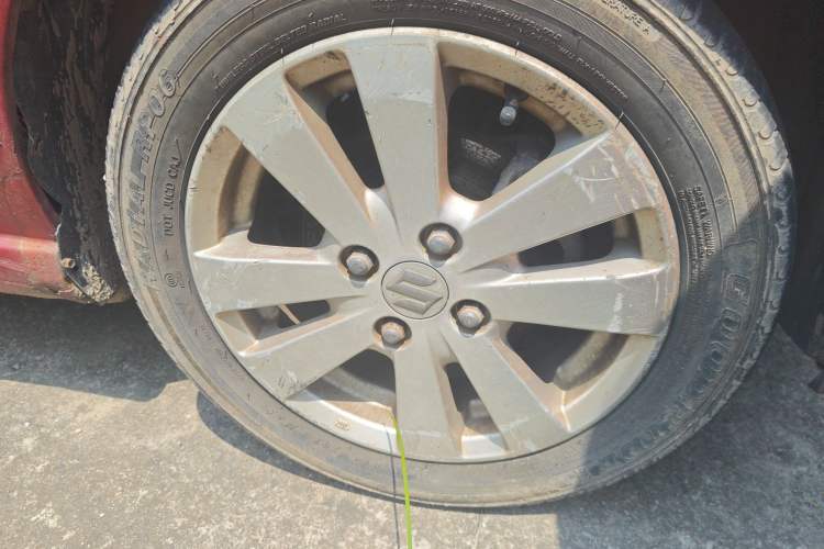 Used Suzuki Alto 2009 1.0L Automatic Luxury Version Right Front Wheel Hub