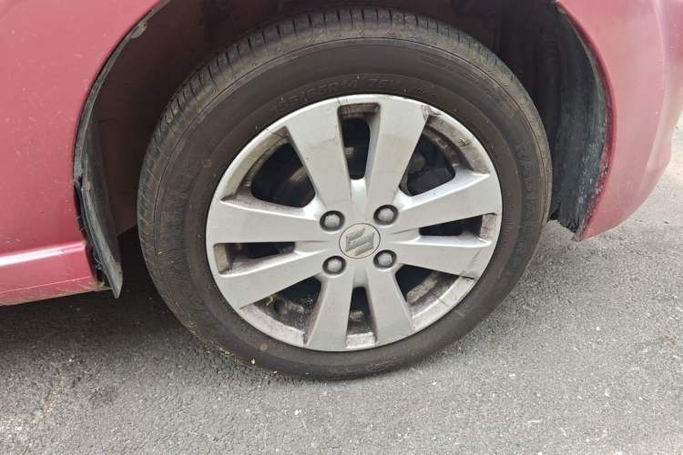 Used Suzuki Alto 2009 1.0L Automatic Luxury Version Right Front Wheel Hub