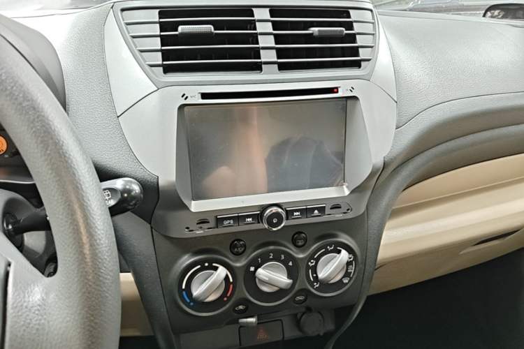 Used Suzuki Alto 2009 1.0L Automatic Luxury Version Audio And AC Panel