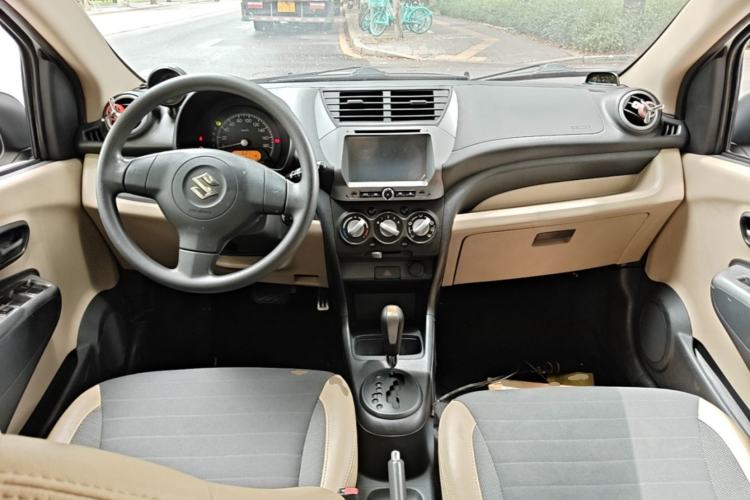 Used Suzuki Alto 2009 1.0L Automatic Luxury Version Center Console