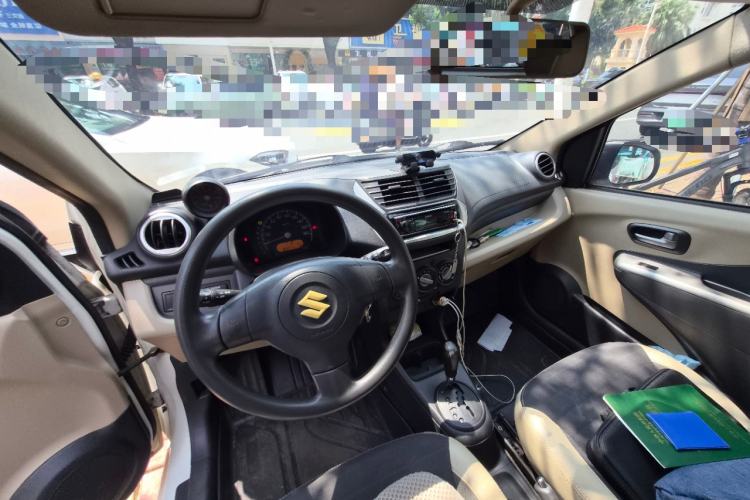 Used Suzuki Alto 2009 1.0L Automatic Luxury Version Center Console