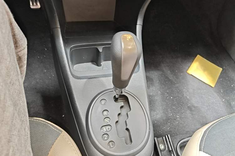 Used Suzuki Alto 2009 1.0L Automatic Luxury Version Gear Lever