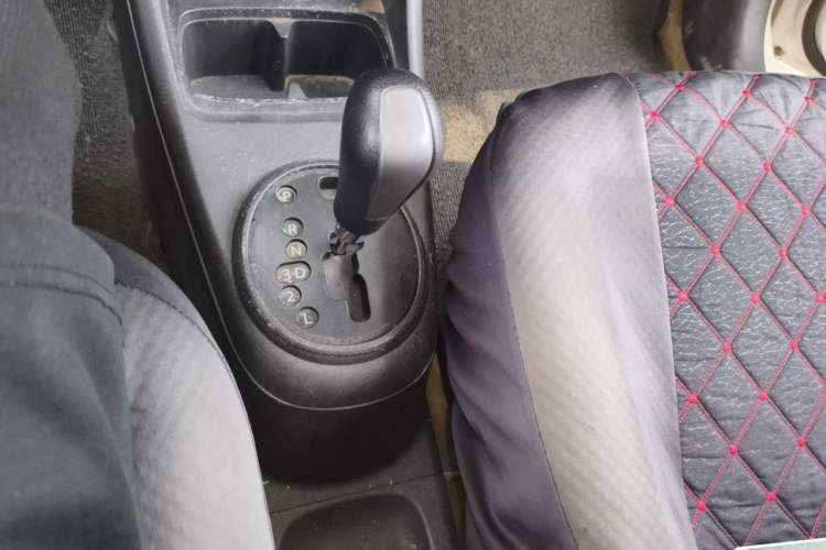 Used Suzuki Alto 2009 1.0L Automatic Luxury Version Gear Lever
