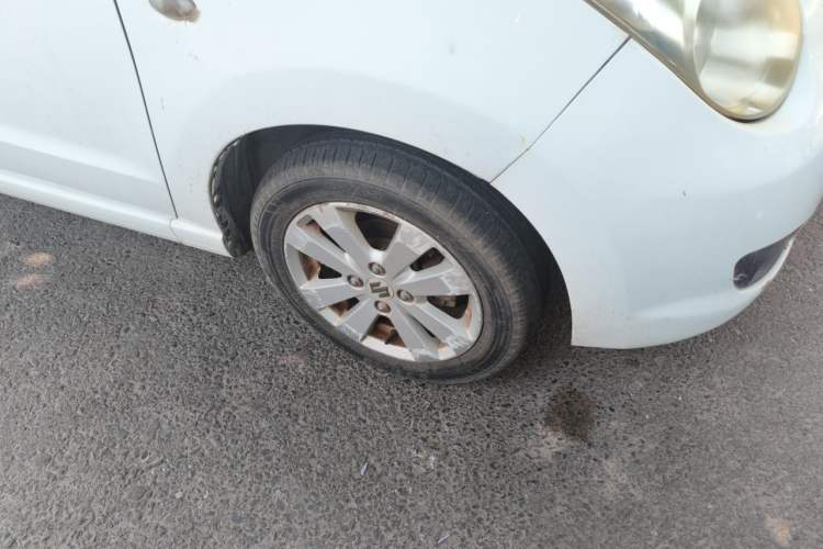 Used Suzuki Alto 2009 1.0L Automatic Luxury Version Right Front Wheel Hub