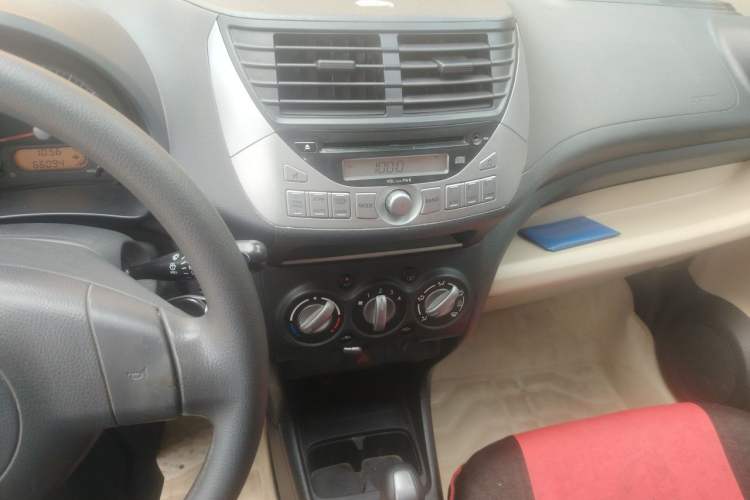 Used Suzuki Alto 2009 1.0L Automatic Luxury Version Audio And AC Panel