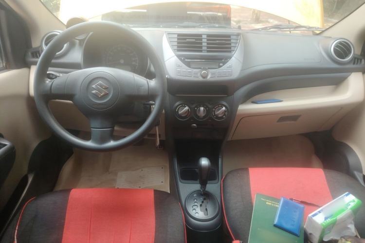 Used Suzuki Alto 2009 1.0L Automatic Luxury Version Center Console