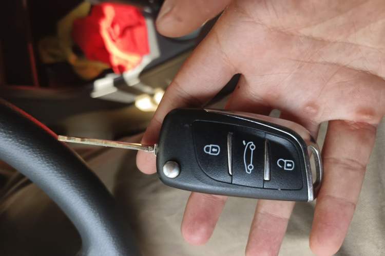 Used Suzuki Alto 2009 1.0L Automatic Luxury Version Vehicle Key