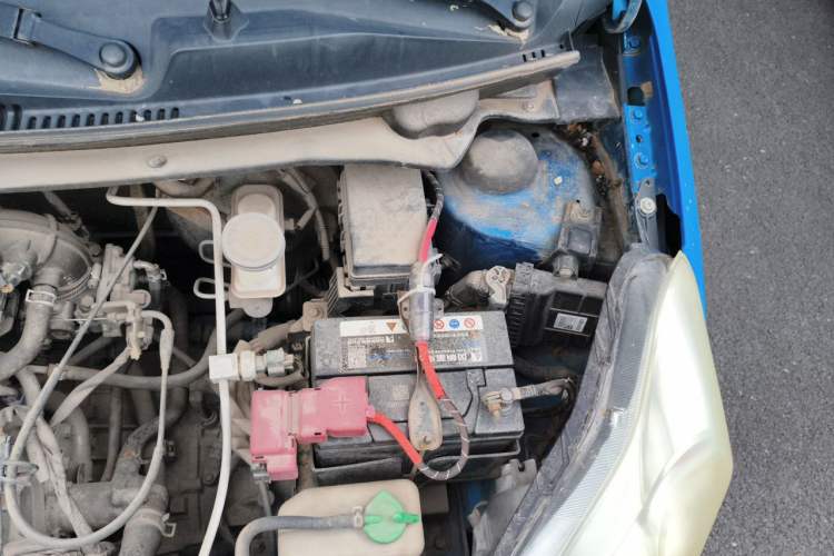 Used Suzuki Alto 2010 1.0L Automatic Cool Edition Engine Bay Left