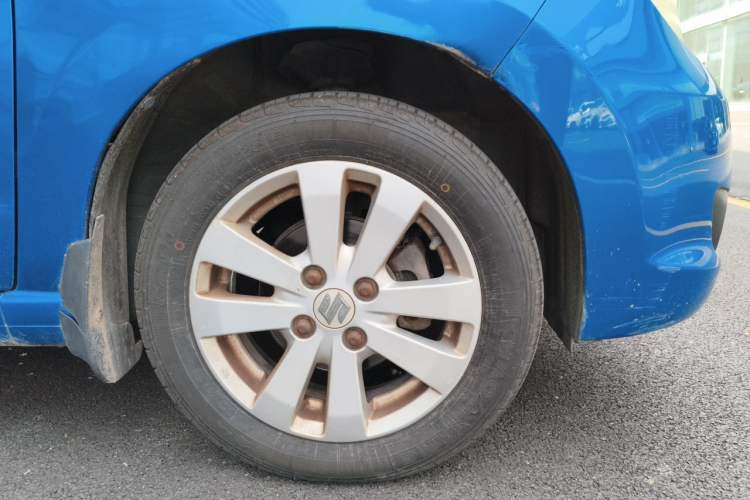 Used Suzuki Alto 2010 1.0L Automatic Cool Edition Right Front Wheel Hub