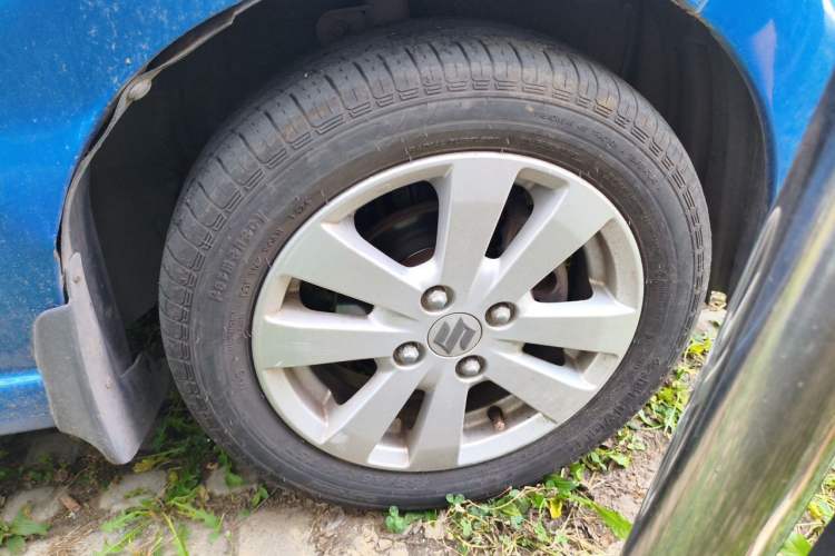 Used Suzuki Alto 2010 1.0L Manual Cool Edition Right Front Wheel Hub