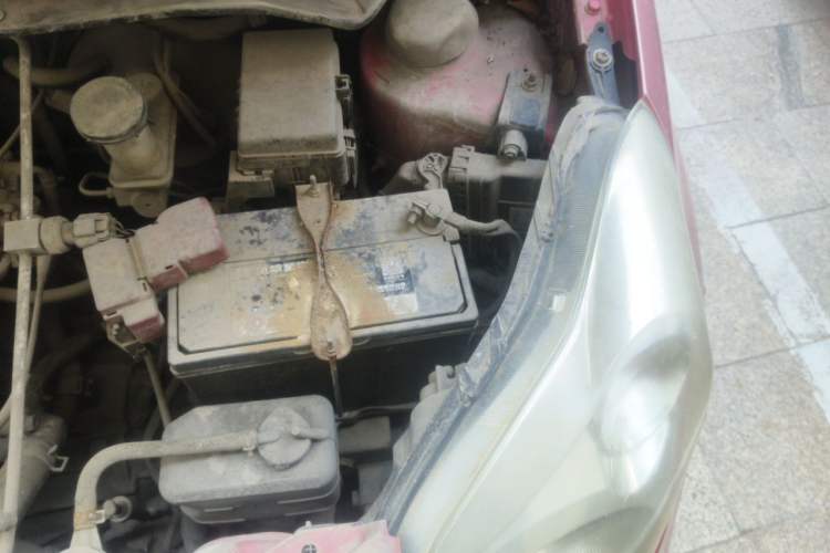 Used Suzuki Alto 2010 1.0L Automatic Cool Edition Engine Bay Left