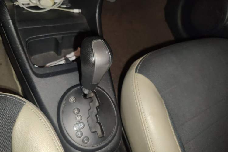 Used Suzuki Alto 2010 1.0L Automatic Cool Edition Gear Lever