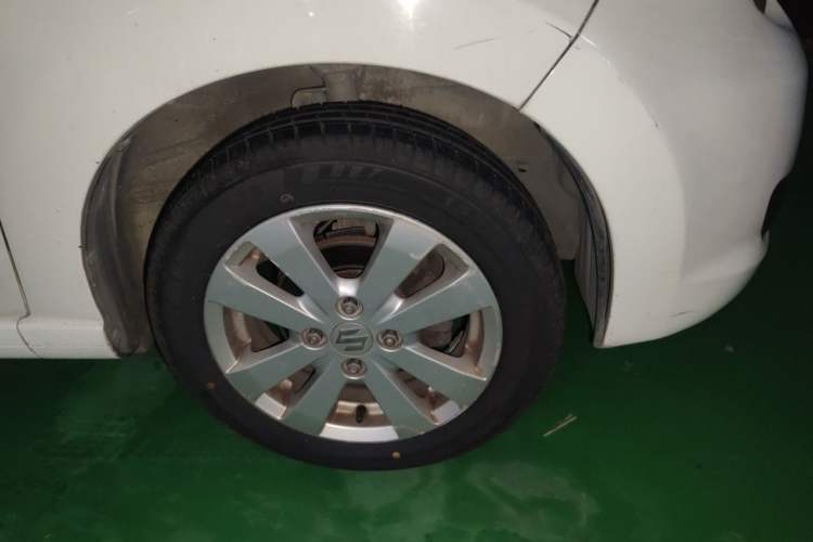 Used Suzuki Alto 2010 1.0L Automatic Cool Edition Right Front Wheel Hub