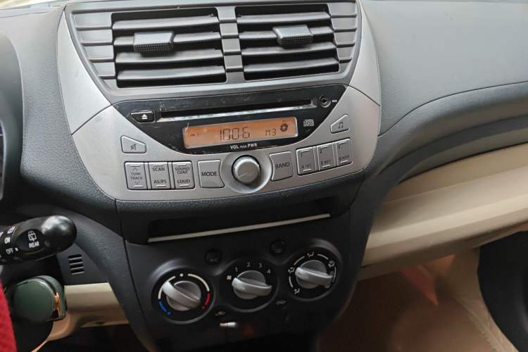 Used Suzuki Alto 2010 1.0L Automatic Cool Edition Audio And AC Panel
