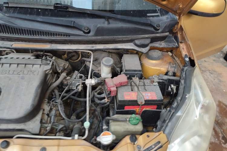 Used Suzuki Alto 2010 1.0L Automatic Cool Edition Engine Bay Left